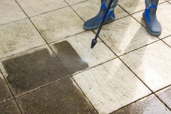 Cost of Outdoor Concrete Cleaning in Wilkes Barre